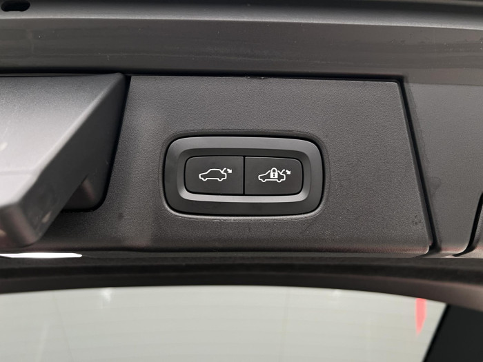 Volvo V90 CC D5 AWD PRO AUT 1.maj. 2.0 d CC CC