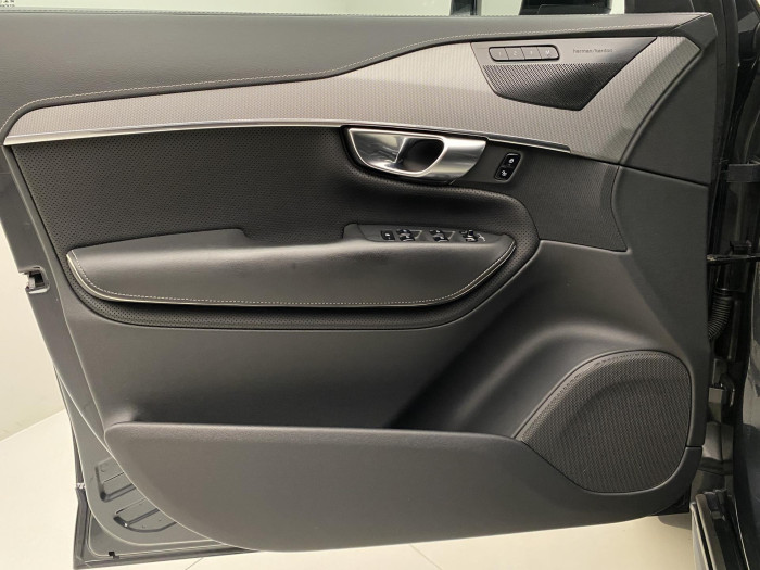 Volvo XC90 B5 AWD R-DESIGN AUT