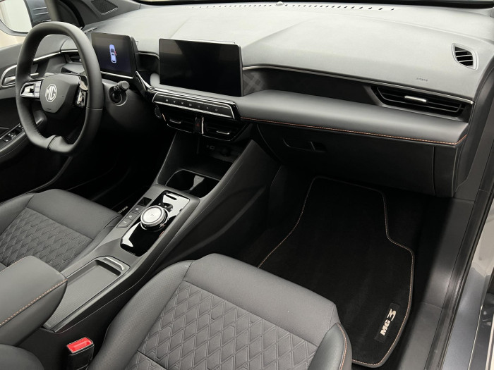 MG MG3 EXCLUSIVE HYBRID+ AUT CZ 1.maj 1.5 Exclusive