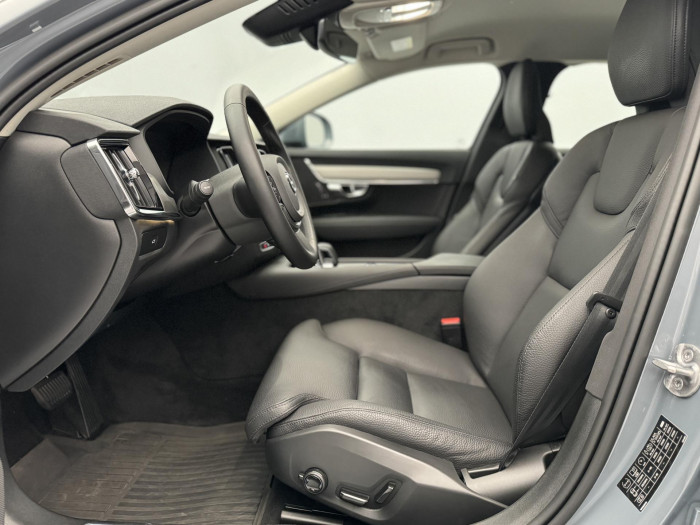 Volvo V90 CC B4 AWD PLUS 1.maj