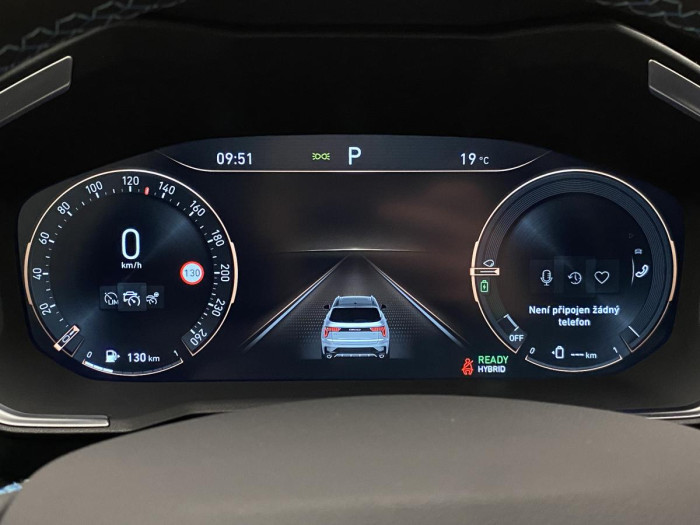 Lynk & Co 01 PHEV DCT AUT 1.maj. REZERVACE