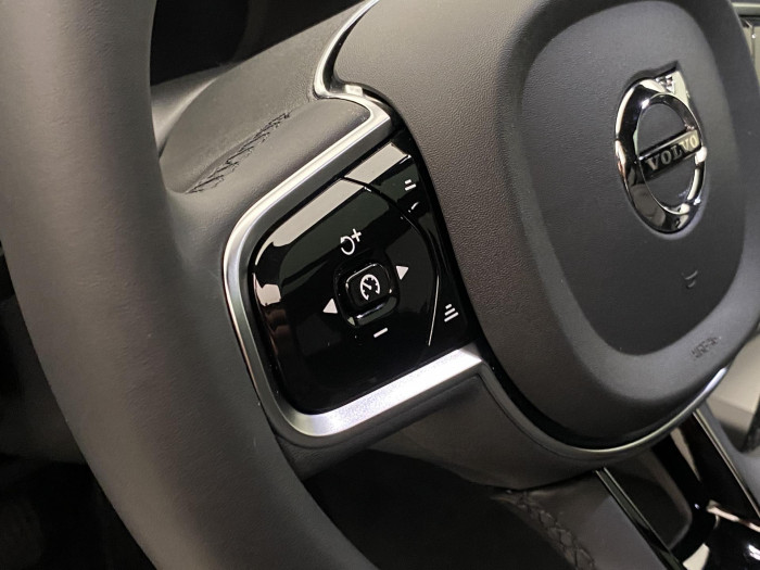 Volvo XC60 T6 AWD PLUS RECHARGE AUT 1.maj