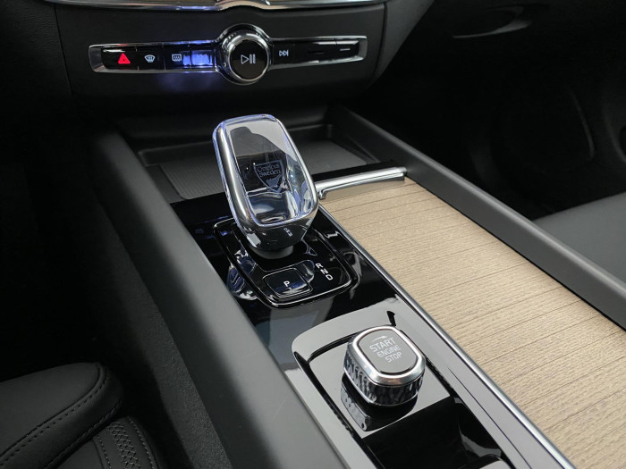 Volvo XC60 B5 AWD AUT DARK PLUS