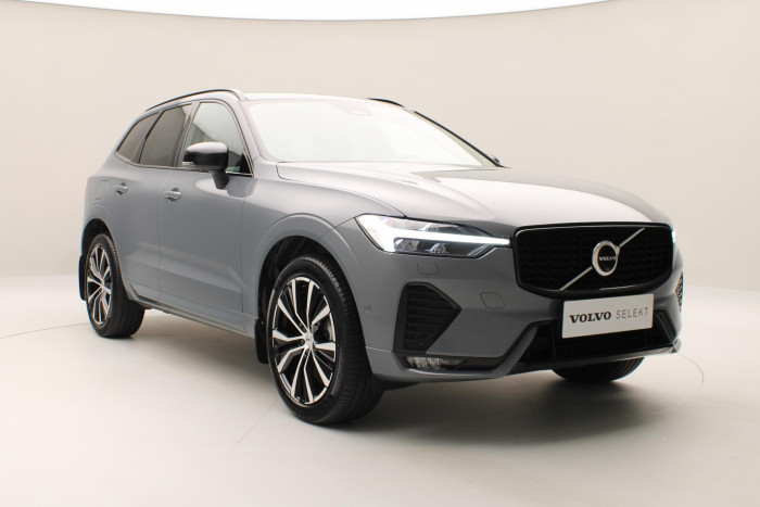 Volvo XC60 B4 AWD PLUS DARK REZERVACE