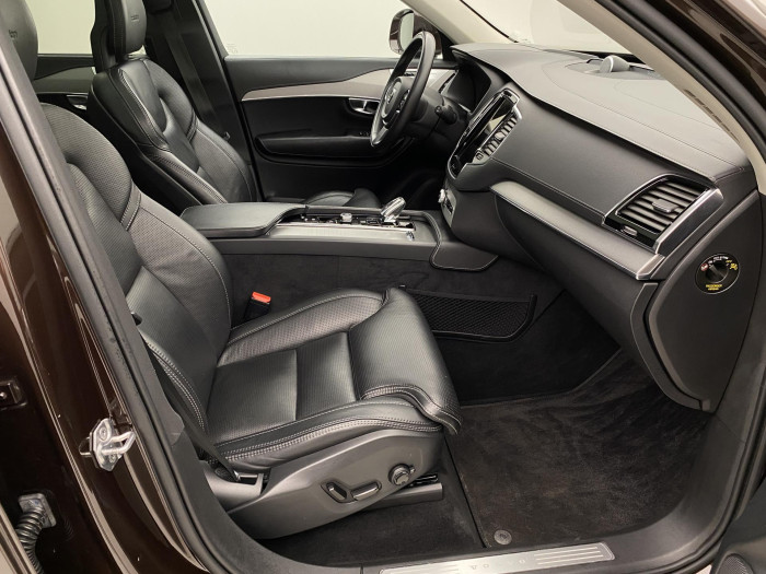 Volvo XC90 B5 AWD INSCRIPTION AUT CZ 7m