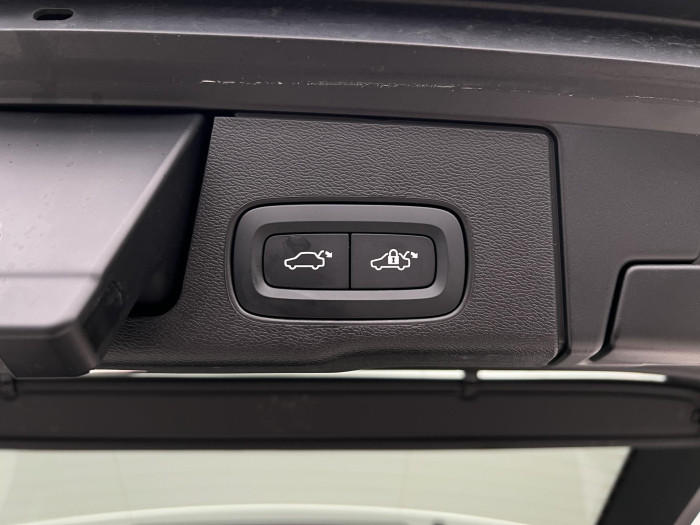 Volvo XC60 T6 AWD RECHARGE PLUS DARK AUT