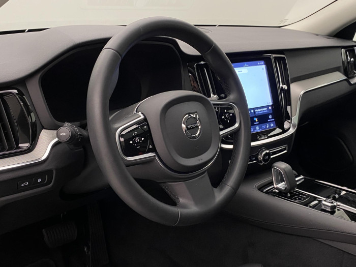 Volvo V60 T8 AWD RECHARGE DARK PLUS CZ