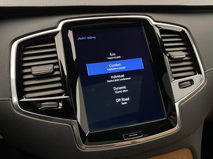 Volvo XC90 T6 AWD INSCRIPTION REZERVACE