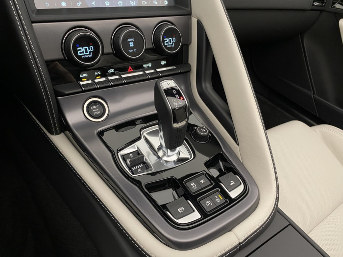 Jaguar F-Type P450 CABRIOLET 75 REZERVACE