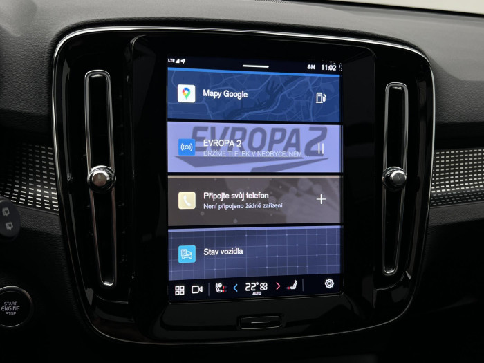 Volvo XC40 B3 ULTRA DARK AUT CZ