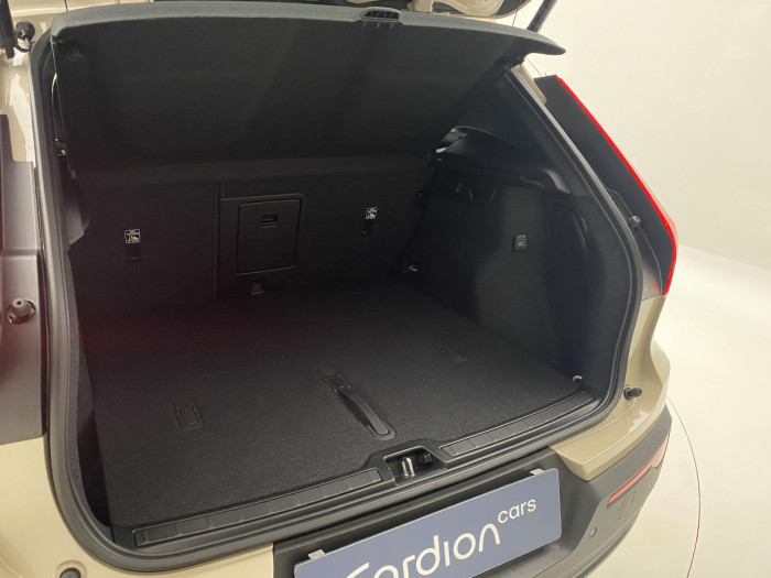 Volvo XC40 B3 AUT DARK PLUS