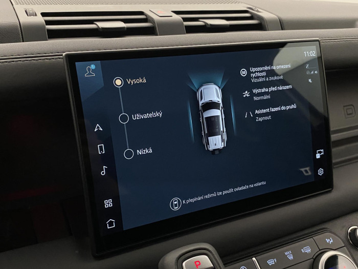 Land Rover Defender D250 X-DYNAMIC SE REZERVACE 3.0 d Dynamic SE