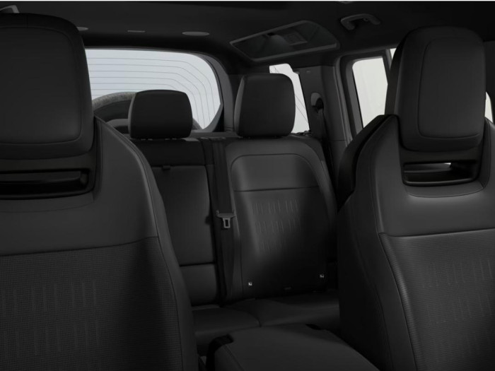 Land Rover Defender OCTA BLACK AWD AUT