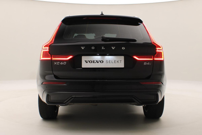 Volvo XC60 B4 AWD DARK PLUS CZ 1.maj