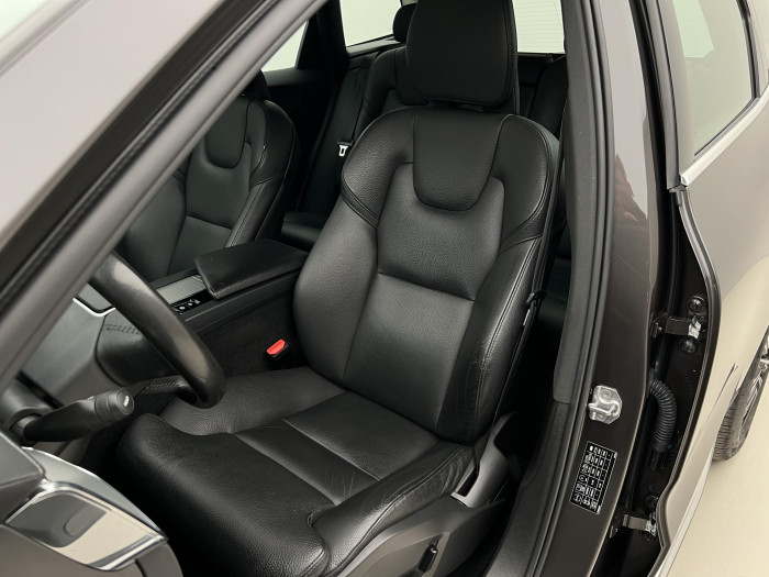 Volvo XC60 B4 INSCRIPTION AUT