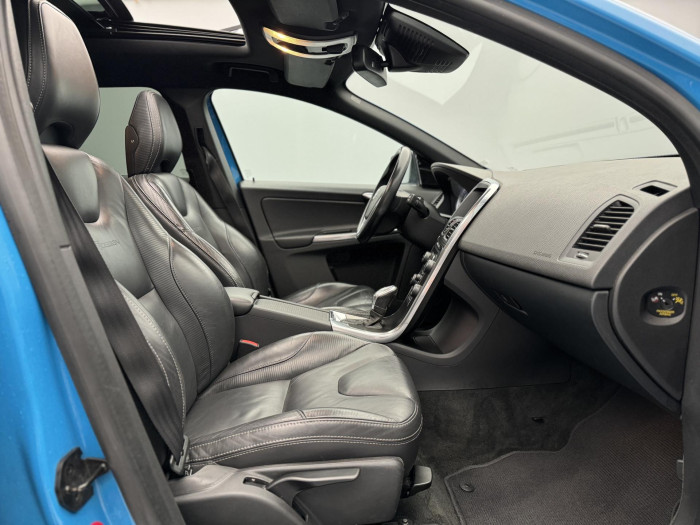Volvo XC60 D5 AWD R-Design AUT CZ 2.4 d