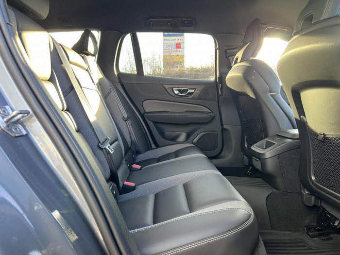 Volvo V60 T6 AWD R-DESIGN