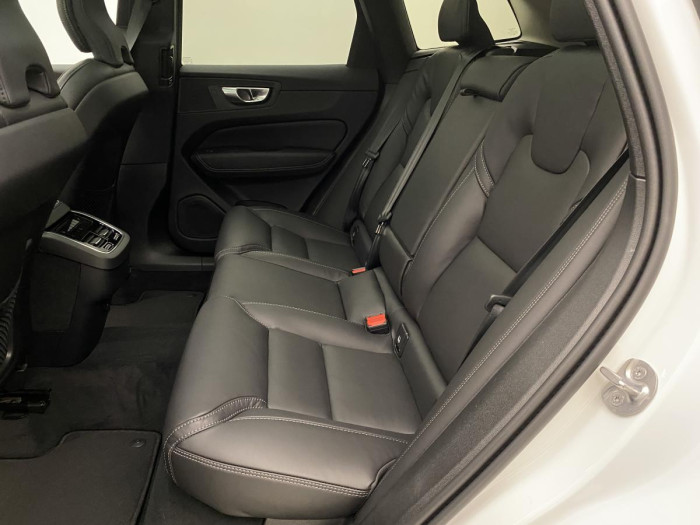 Volvo XC60 B4 AWD AUT DARK ULTIMATE