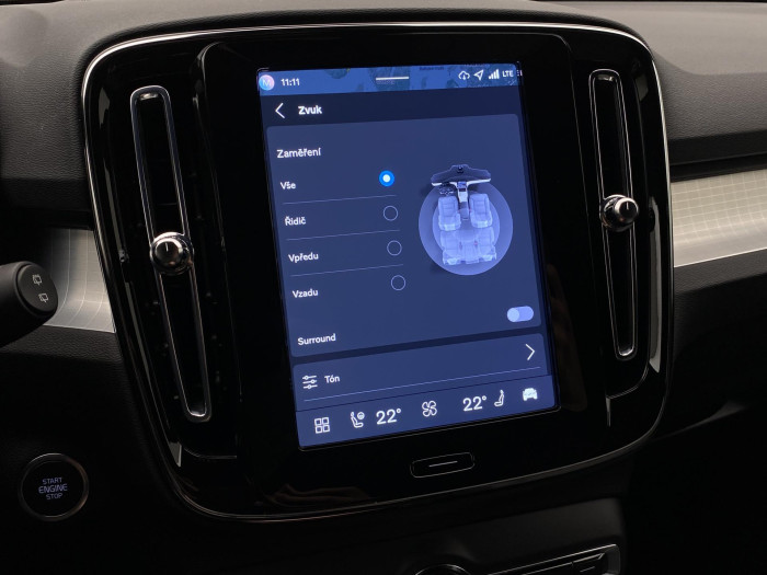 Volvo XC40 B3 DARK PLUS REZERVACE