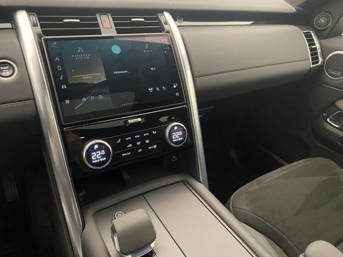 Land Rover Discovery D300 HSE AWD AUT 7míst 3.0 d