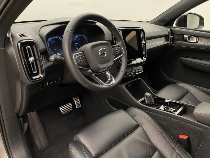 Volvo XC40 T4 R-DESIGN RECHARGE AUT 1.maj