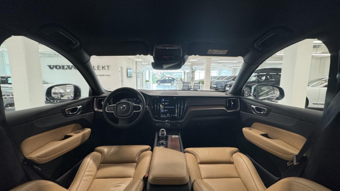 Volvo XC60 B4 AWD INSCRIPTION REZERVACE