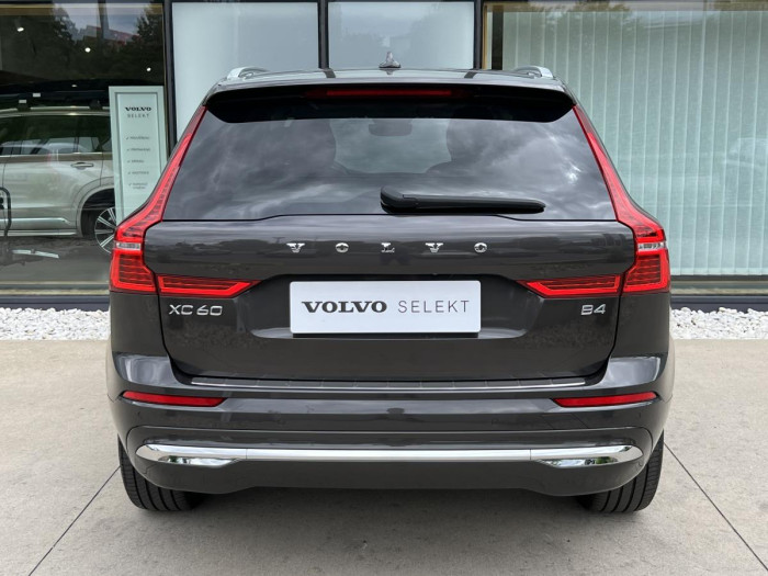 Volvo XC60 B4 PLUS BRIGHT Aut REZERVACE