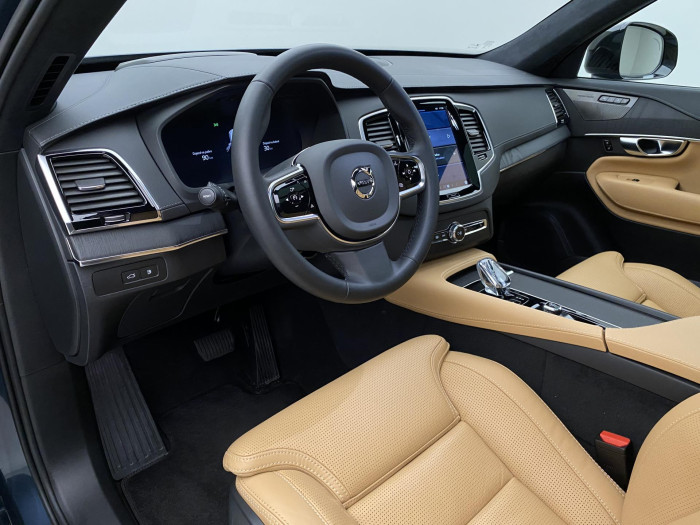 Volvo XC90 T8 AWD ULTIMATE DARK RECHARGE