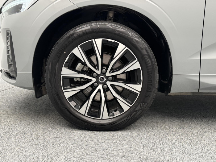 Volvo XC60 B5 AWD PLUS DARK CZ 1.maj