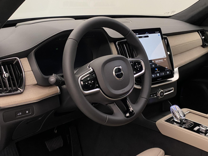 Volvo XC90 T8 AWD RECHARGE DARK ULTRA 7