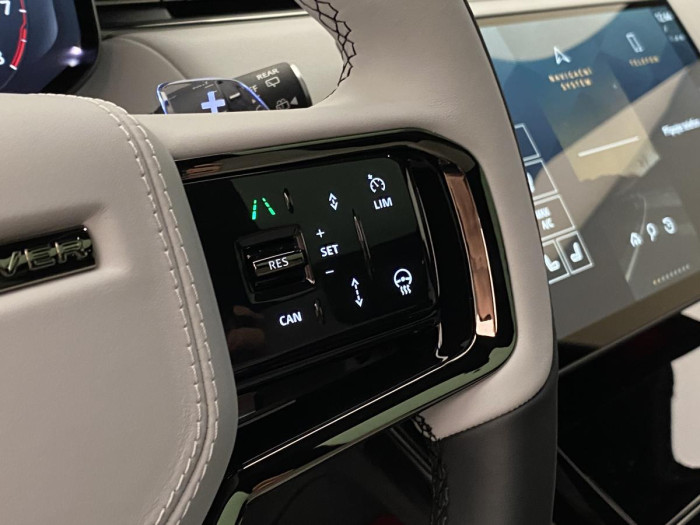 Land Rover Range Rover Sport P635 SV EDITION ONE AWD AUT 4.4 Edition