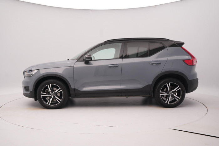 Volvo XC40 B4 AWD R-DESIGN AUT 1.maj CZ