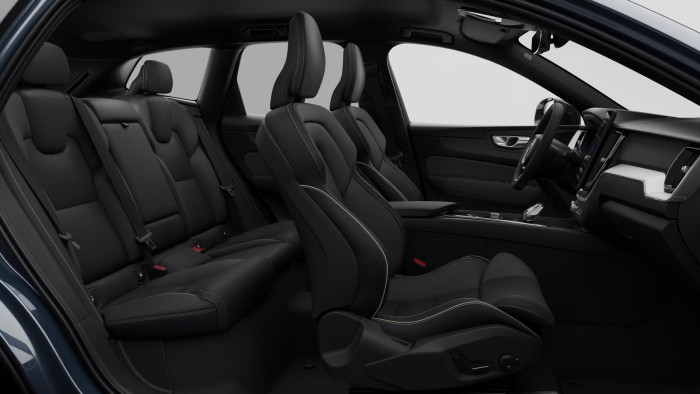 Volvo XC60 B5 AWD AUT PLUS BLACK EDITION