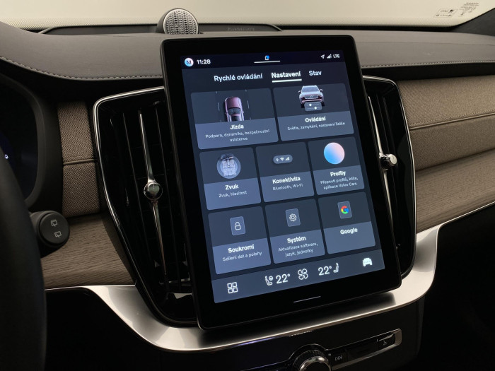 Volvo XC90 T8 AWD PLUG-IN BRIGHT ULTRA 7m