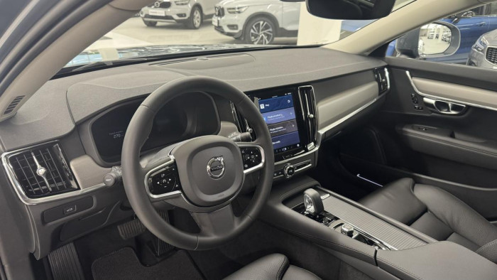 Volvo V90 CROSS COUNTRY B4 AWD REZERVACE