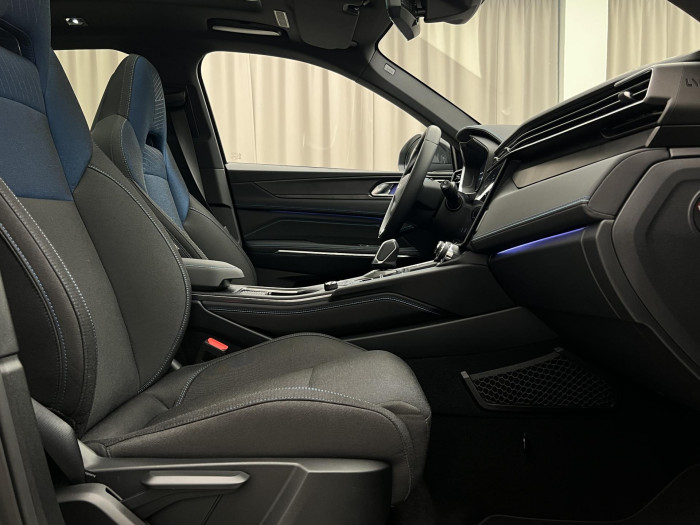 Lynk & Co 01 PHEV DCT AUT