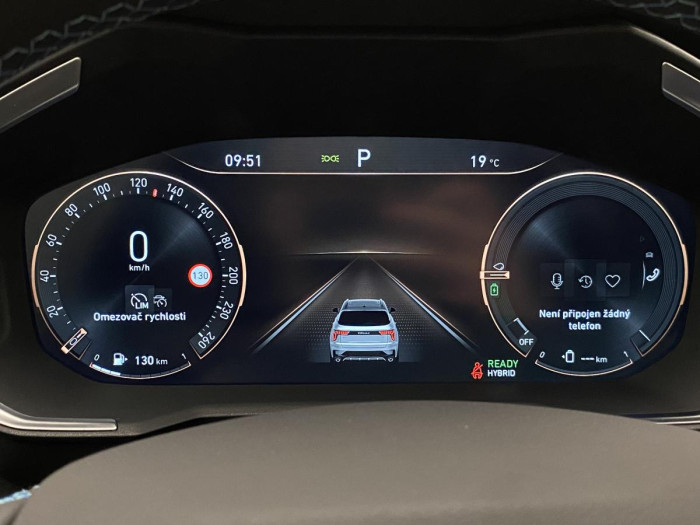 Lynk & Co 01 PHEV DCT AUT 1.maj. REZERVACE