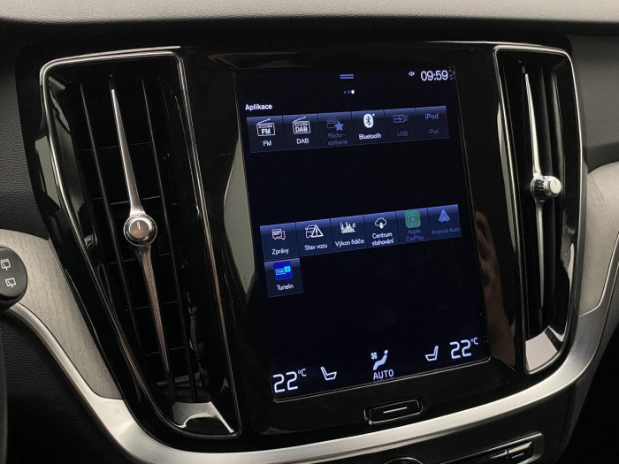 Volvo V60 CC B4 AWD ADVANCED REZERVACE 2.0 CC CC