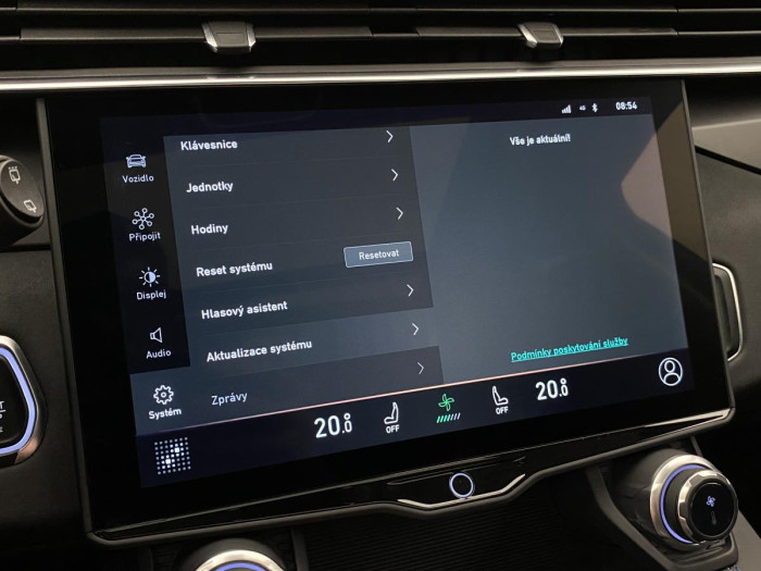 Lynk & Co 01 PHEV DCT AUT 1.maj. REZERVACE