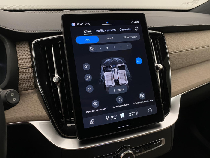 Volvo XC90 T8 AWD RECHARGE DARK ULTRA 7