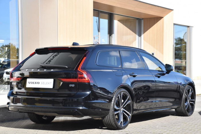 Volvo V90 B5 ULTIMATE DARK AUT 1.maj.