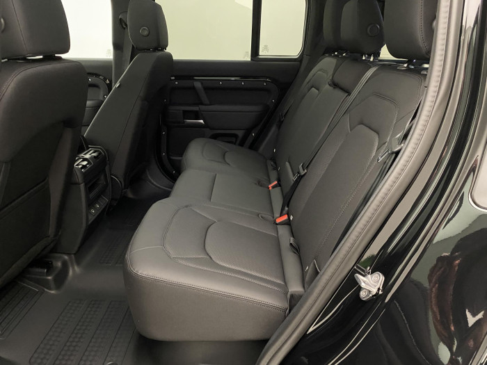 Land Rover Defender 110 D250 S AWD 3.0 d