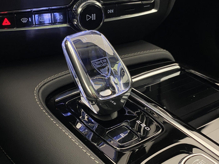 Volvo V60 T8 AWD PLUG-IN BRIGHT ULTRA CZ