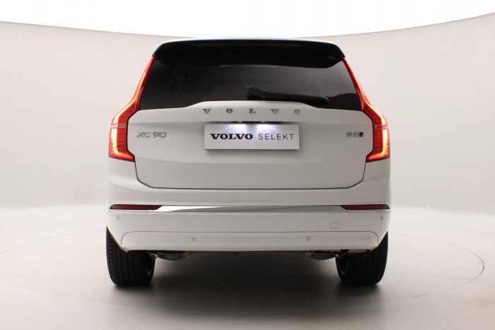 Volvo XC90 B5 AWD ULTIMATE REZERVACE
