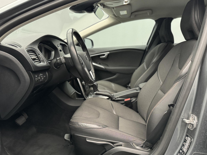 Volvo V40 CC MOMENTUM AUT 2.0 CC CC Momentum