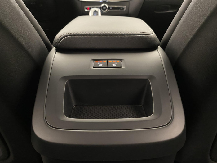 Volvo XC60 B4 AWD INSCRIPTION AUT CZ