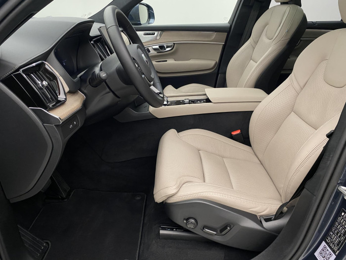 Volvo XC90 T8 AWD RECHARGE BRIGHT ULTRA 7
