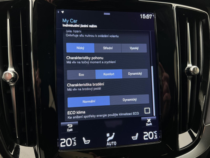 Volvo V60 CC B4 AWD AUT 1.maj 2.0 CC CC