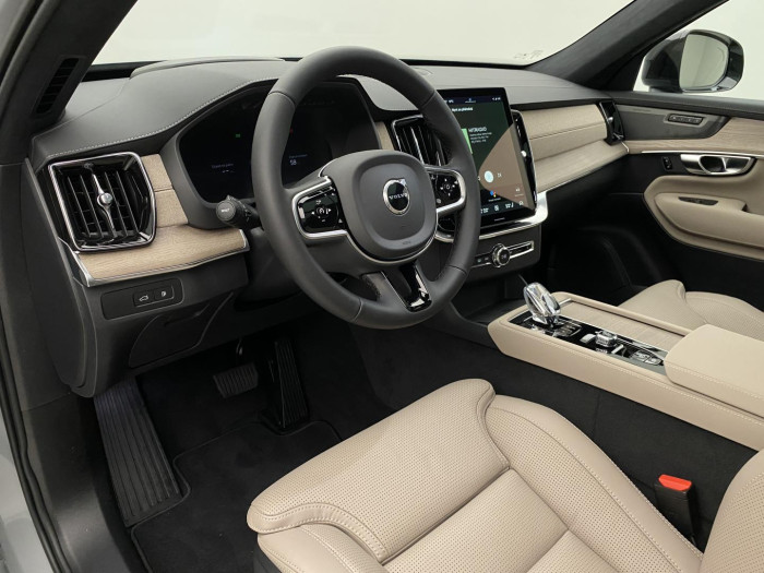 Volvo XC90 T8 AWD RECHARGE DARK ULTRA 7m