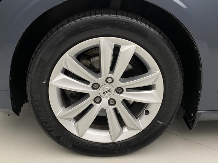 Volvo V60 B4 MOMENTUM REZERVACE 2.0 Momentum